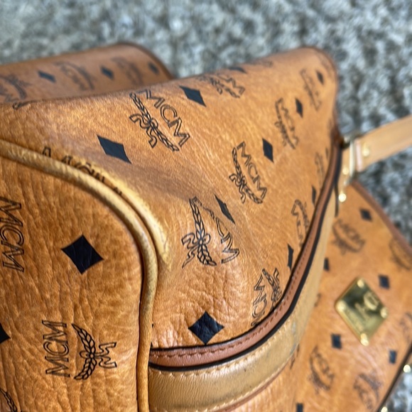 MCM tote - Picture 13 of 16